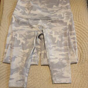 Lululemon Wunder Under High-Rise Tights 28" *Luxtreme